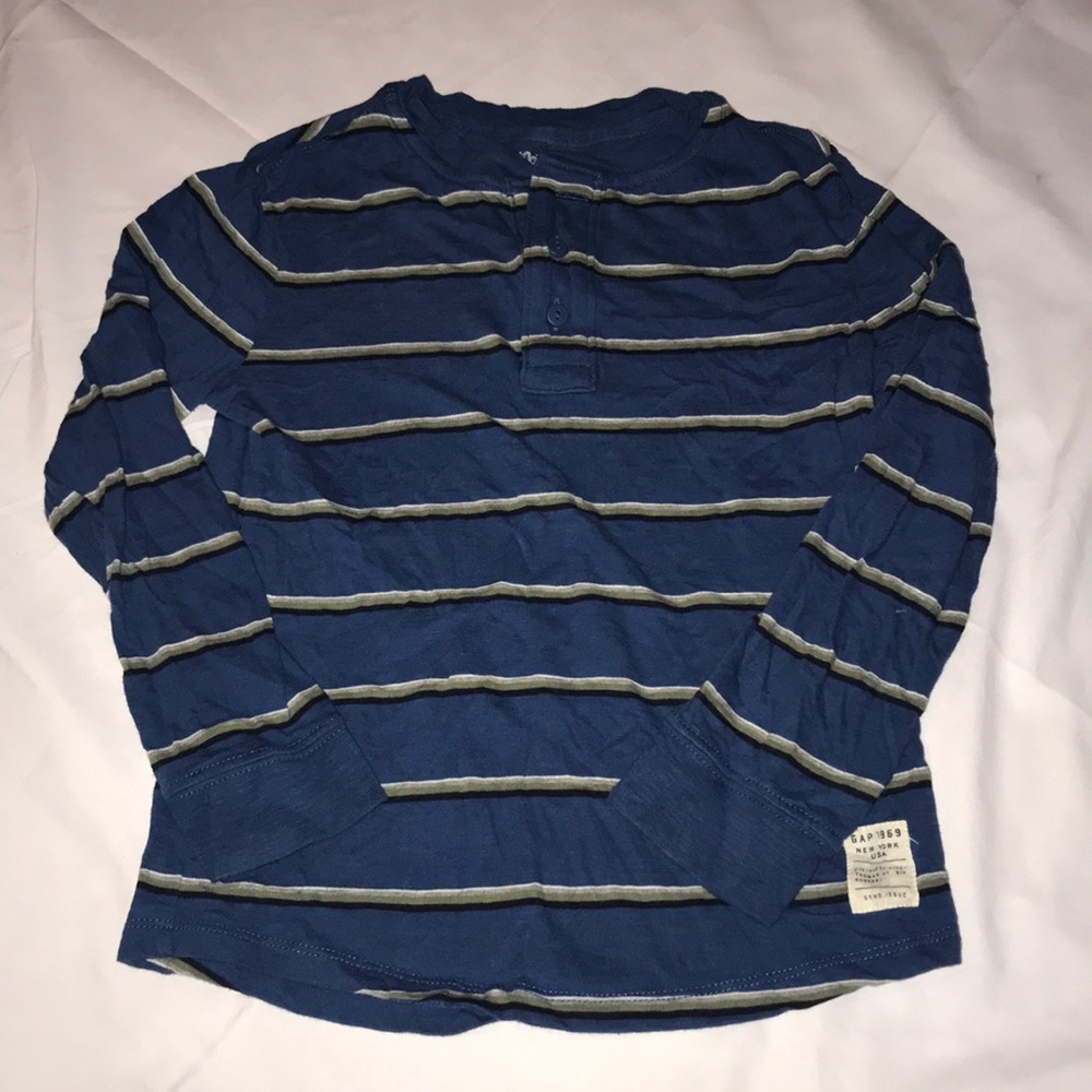Gap long sleeve shirt